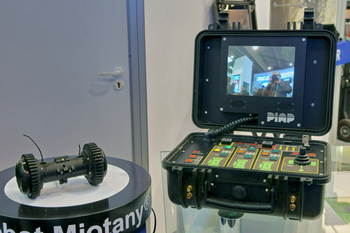 Europoltech_Fot.5-Maly-robot-wyposazony-w-kamer-telewizyjn_500